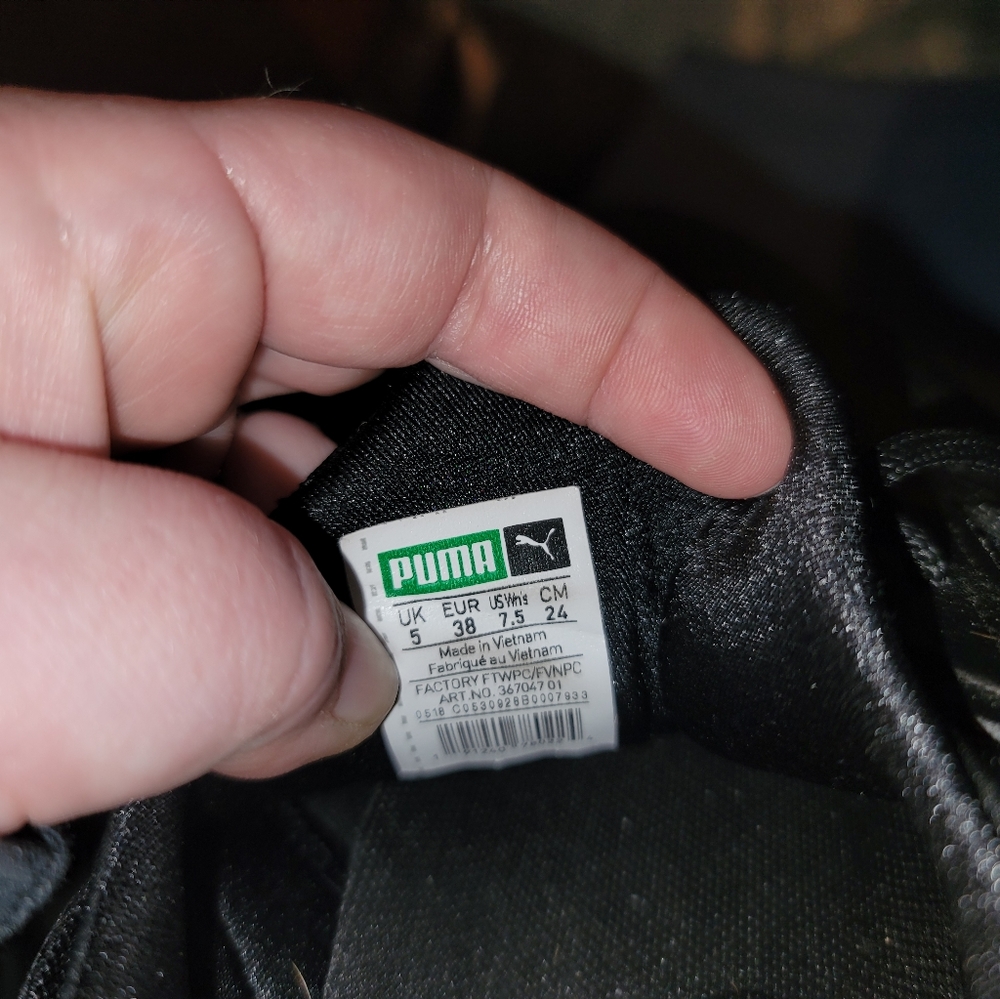Puma shoes - Picture 4 of 4